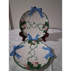 Vintage 1985 The Haldon Group Strawberry Basketweave Plates Blue Bows Set of 2